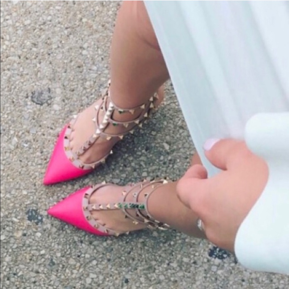 Hot pink Valentino Rock stud leather sandals